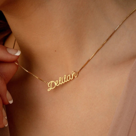 Personalisierte Halskette mit Herzanhänger und Namensgravur – stilvoller Schmuck von PITANI