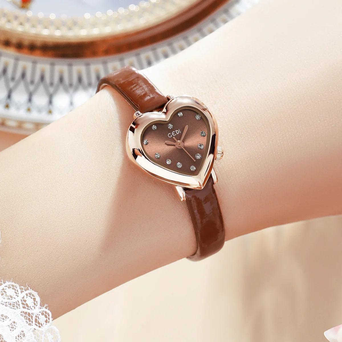 Herzform Leder Armbanduhr "Impermeabile no.774 " - PITANI