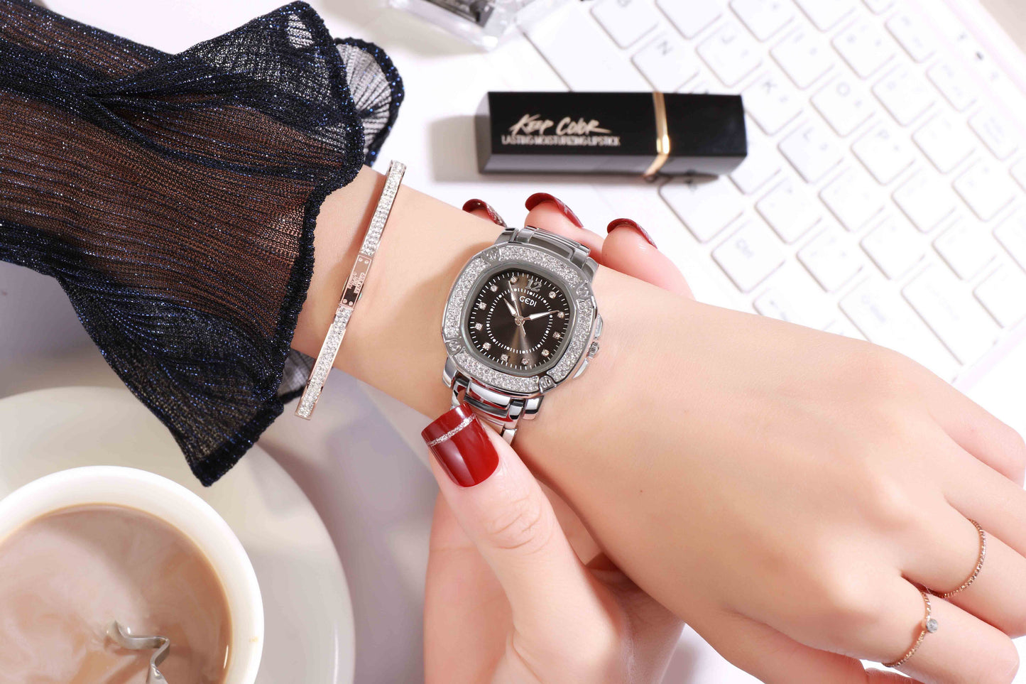 Edelstahl Armbanduhr "Signora Di Stile no.381" - PITANI