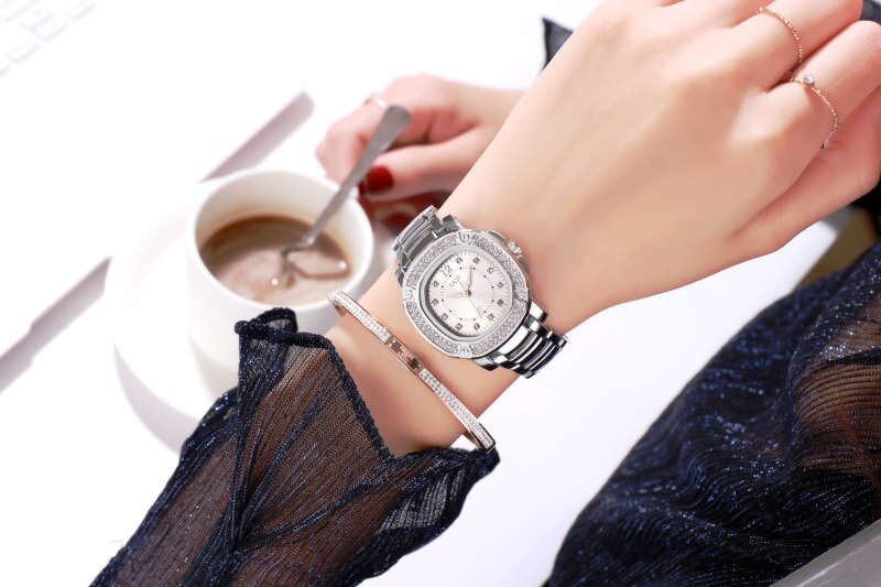 Edelstahl Armbanduhr "Signora Di Stile no.381" - PITANI