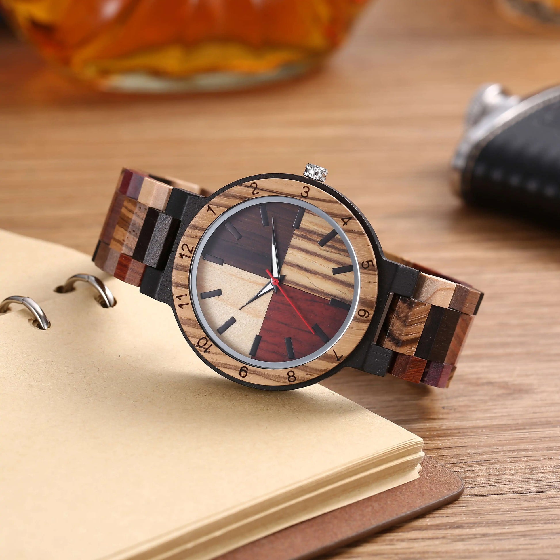 Holz Armbanduhr mit vierfarbigem Ziffernblatt "Uomo Retro Semplice no.793" - PITANI