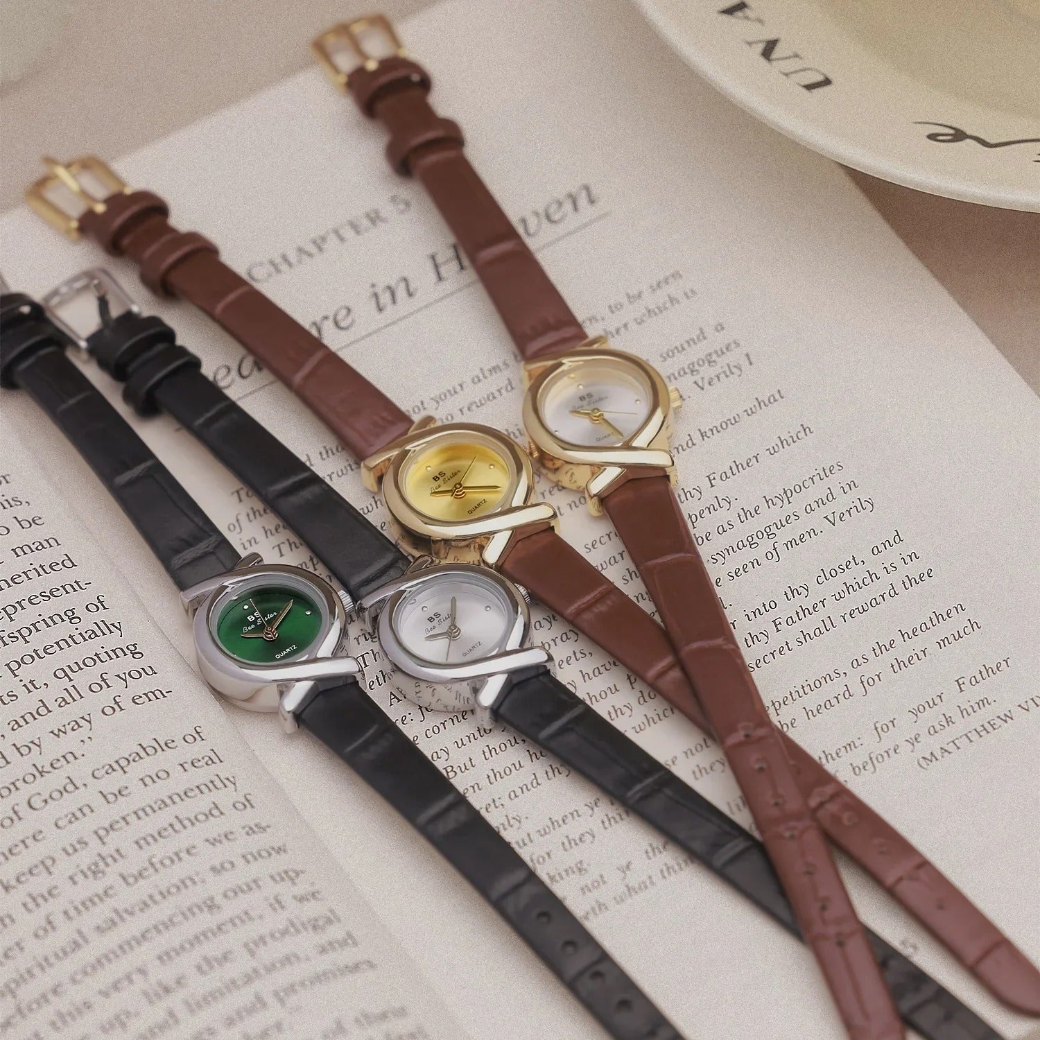Leder Armbanduhr mit künstlerischer Lünette "Guarda Le Ragazze Che Amano no.3163" - PITANI