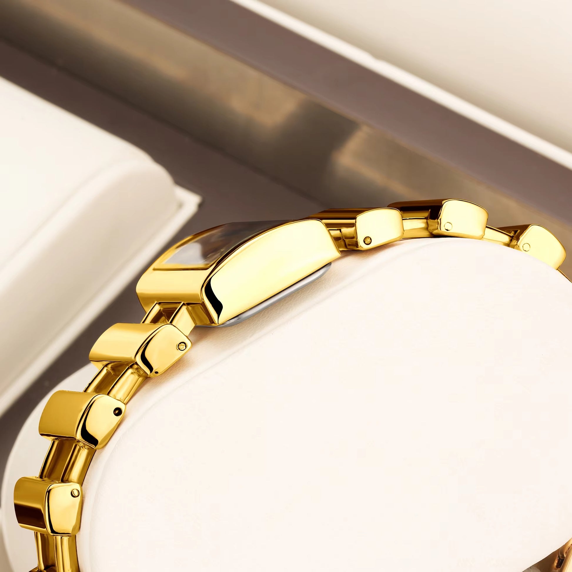 Rechteckige Edelstahl Armbanduhr mit gebogenem Gehäuse "Regolatore del braccialetto no.3204" - PITANI