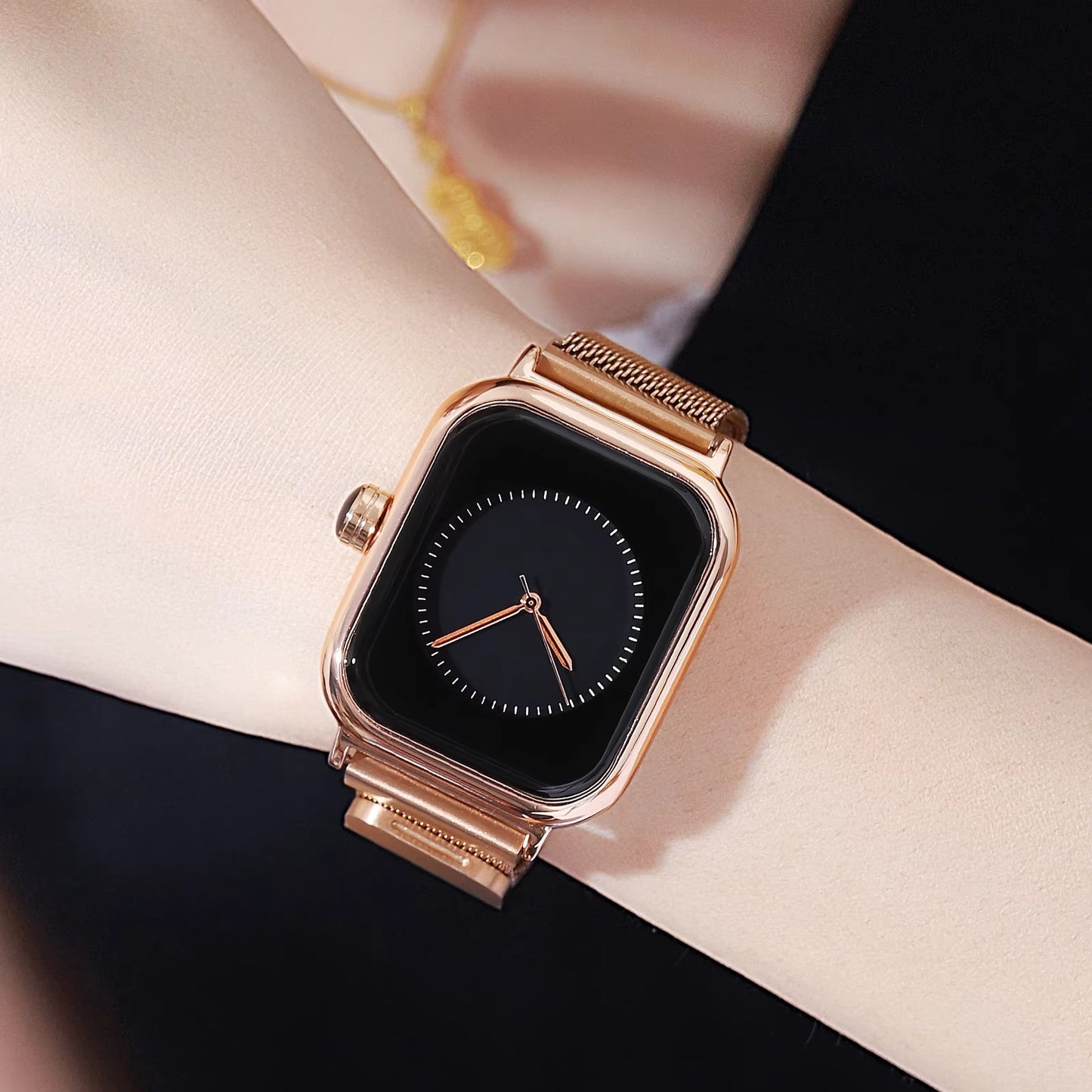 Quadratische Armbanduhr mit außergewöhnlichem Ziffernblatt "Piazza delle Donne no.5130" - PITANI