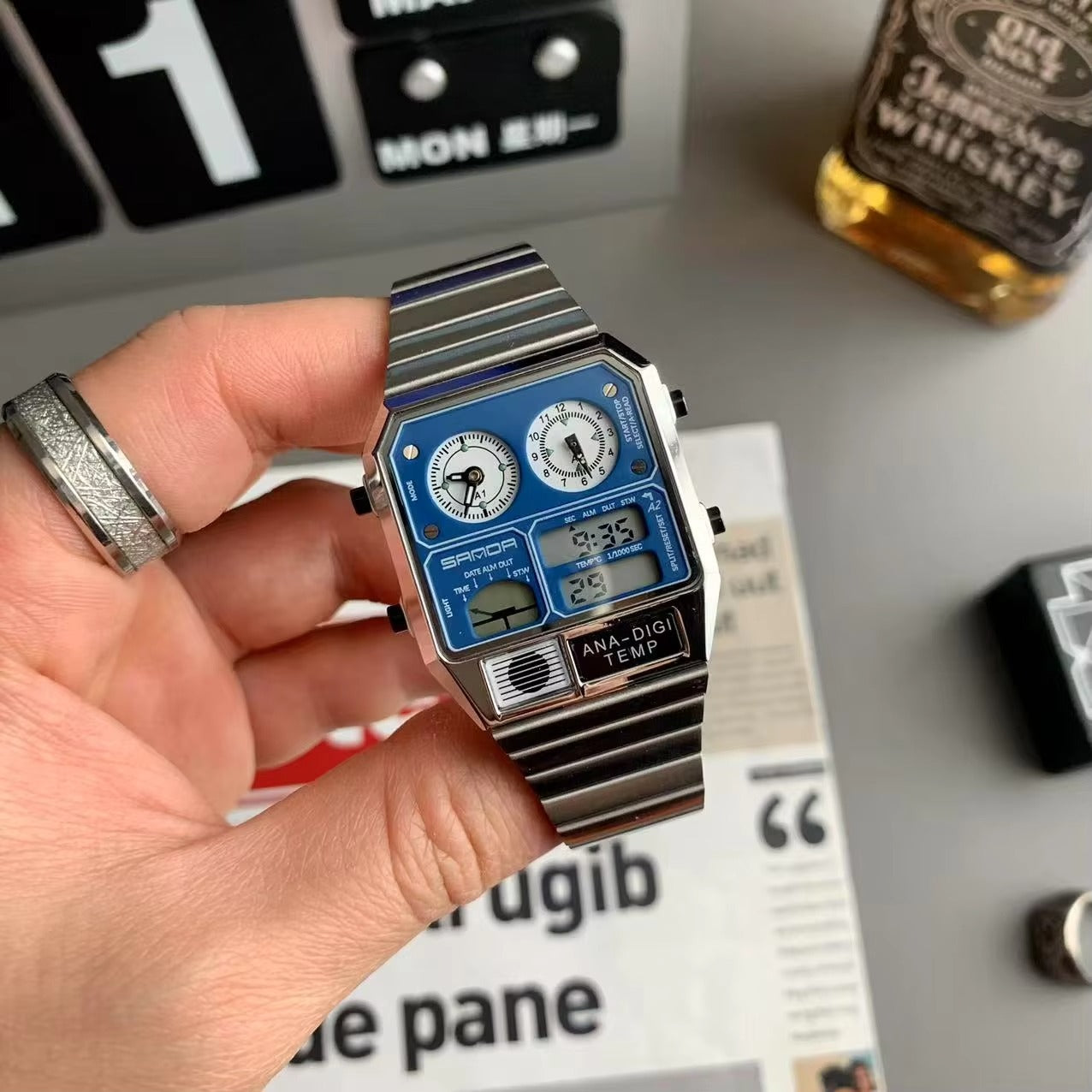 Außergewöhnliche multifunktional Retro Armbanduhr "Retro Square no.5218" - PITANI