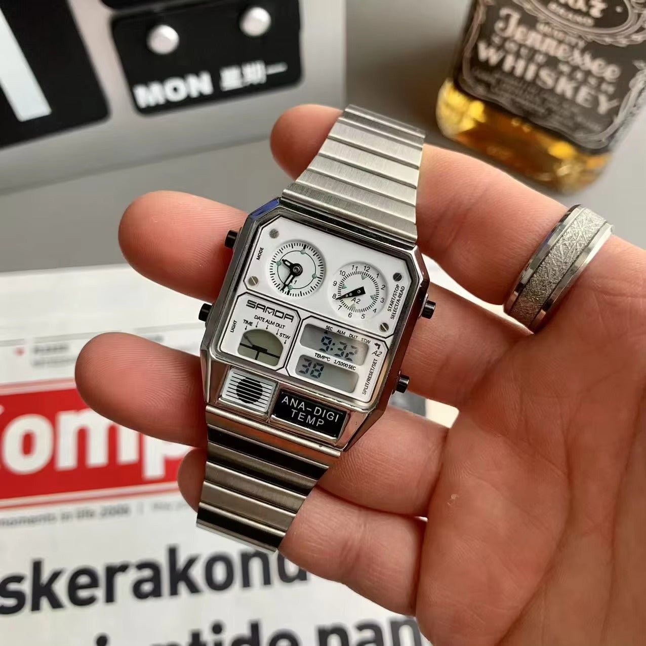 Außergewöhnliche multifunktional Retro Armbanduhr "Retro Square no.5218" - PITANI